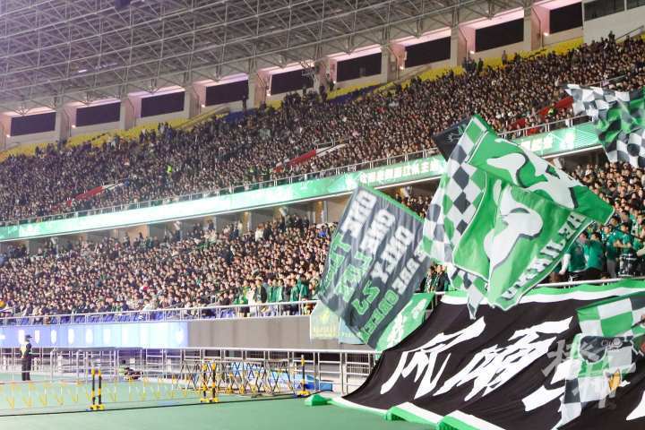 广州队主场力克浙江，士气高昂 
