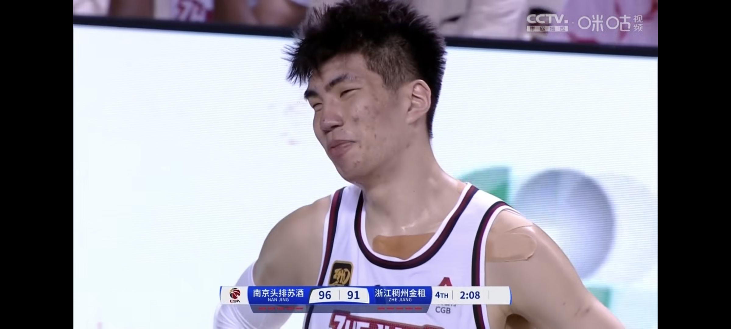 浙江男篮关键时刻失误，遗憾落败 